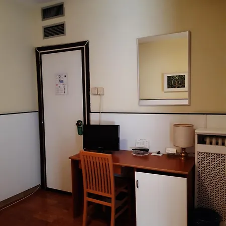 Mayorca Szálloda Milánó